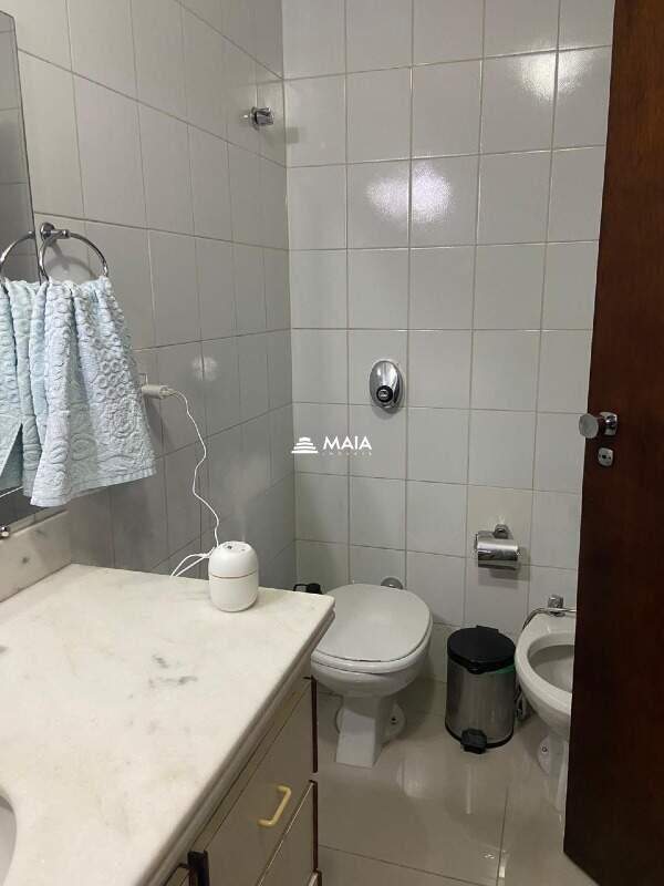 Apartamento à venda no Mercês: 