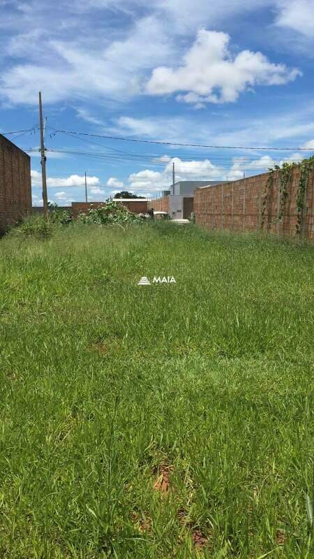 Terreno/Área à venda no Parque das Laranjeiras: 