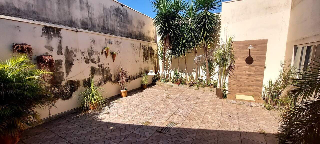 Casa à venda no Residencial Palmeiras: 