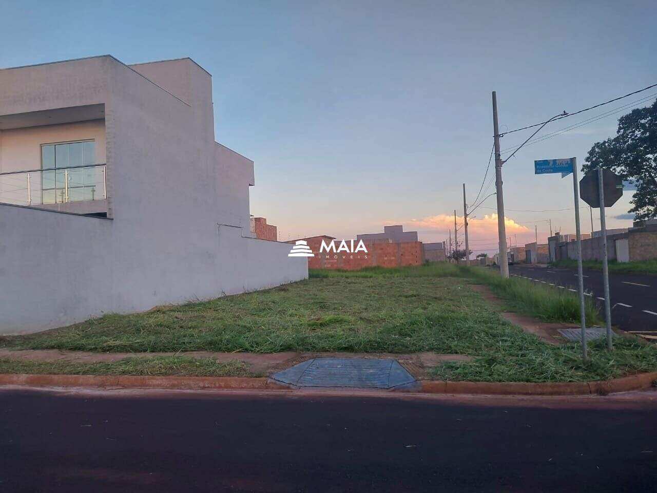 Terreno/Área à venda no Parque das Laranjeiras II: 