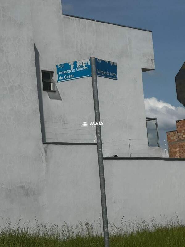 Terreno/Área à venda no Parque das Laranjeiras II: 