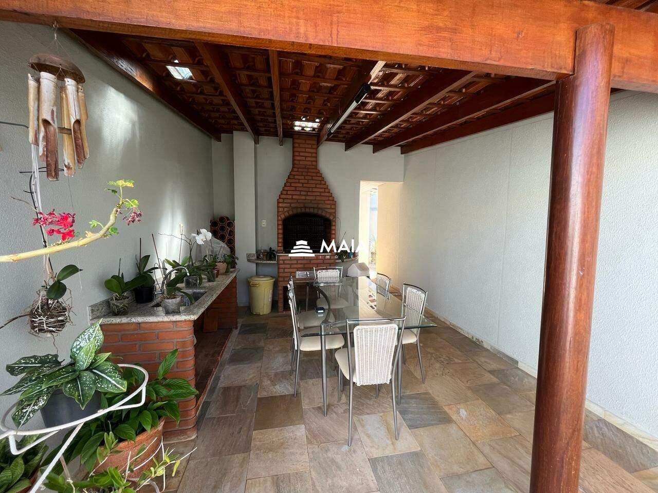 Casa à venda no Centro: 