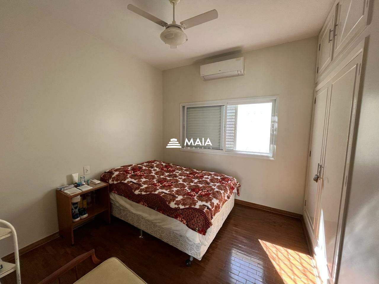 Casa à venda no Centro: 