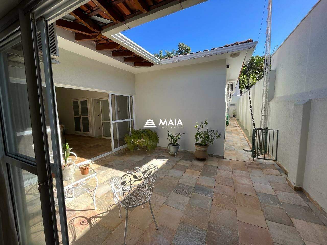 Casa à venda no Centro: 