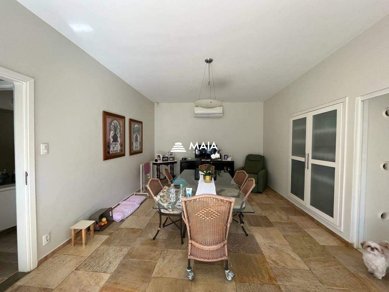 Casa à venda no Centro: 