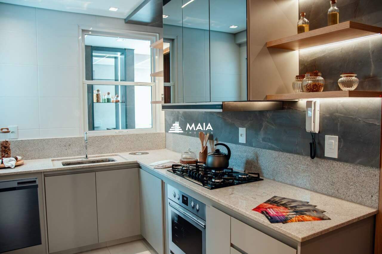 Apartamento à venda no Mercês: 