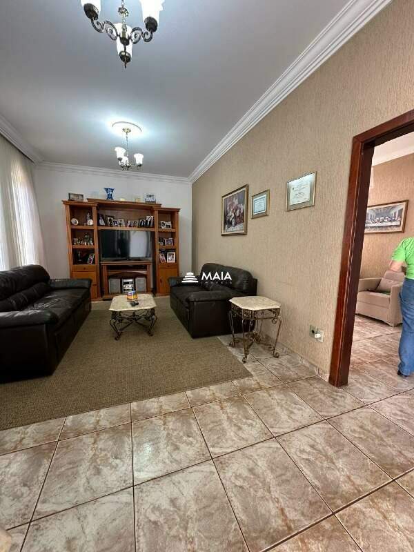 Casa à venda no Santos Dumont: 