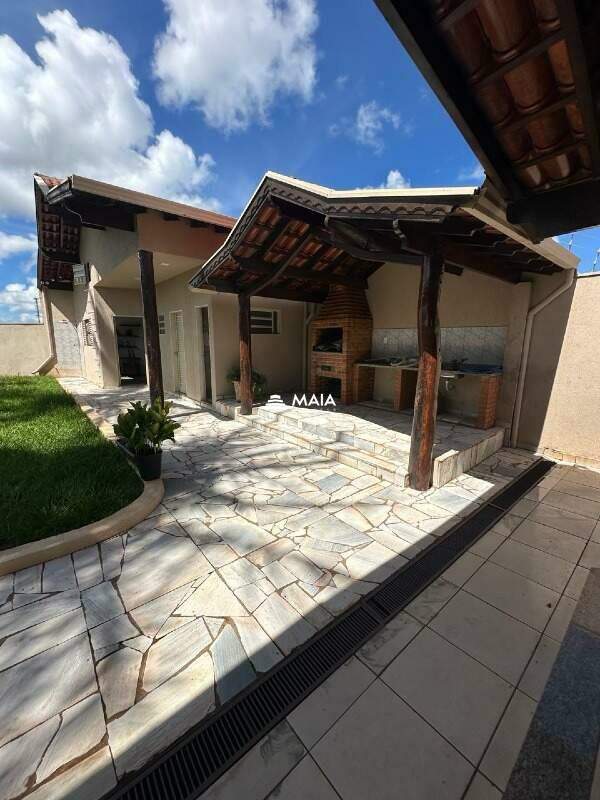 Casa à venda no Santos Dumont: 