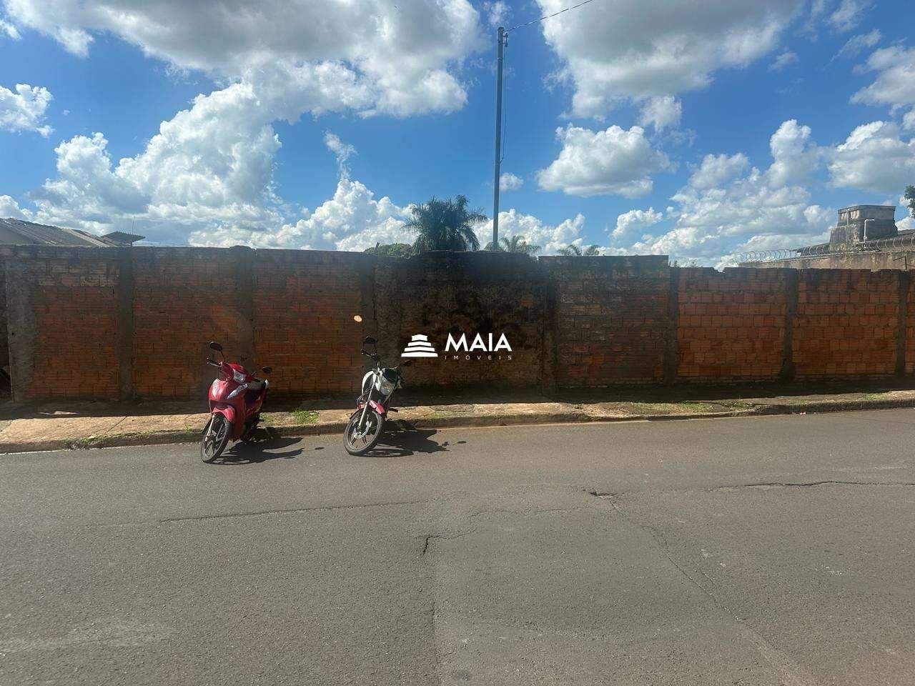 Terreno/Área à venda no Nossa Senhora da Abadia: 