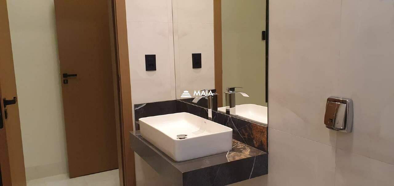 Casa à venda no Jardim Nenê Gomes: 