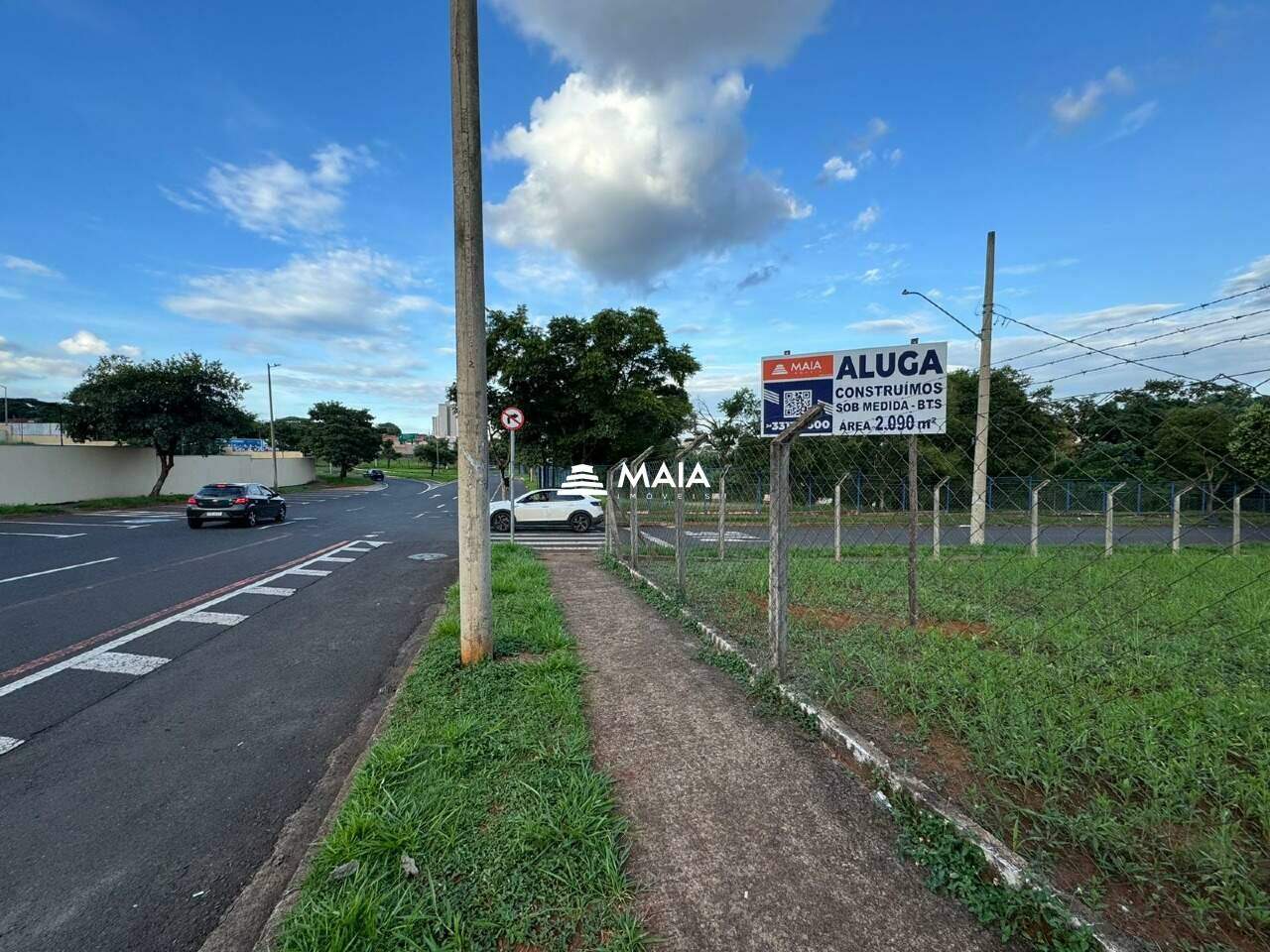 Terreno/Área para aluguel no Santa Maria: 