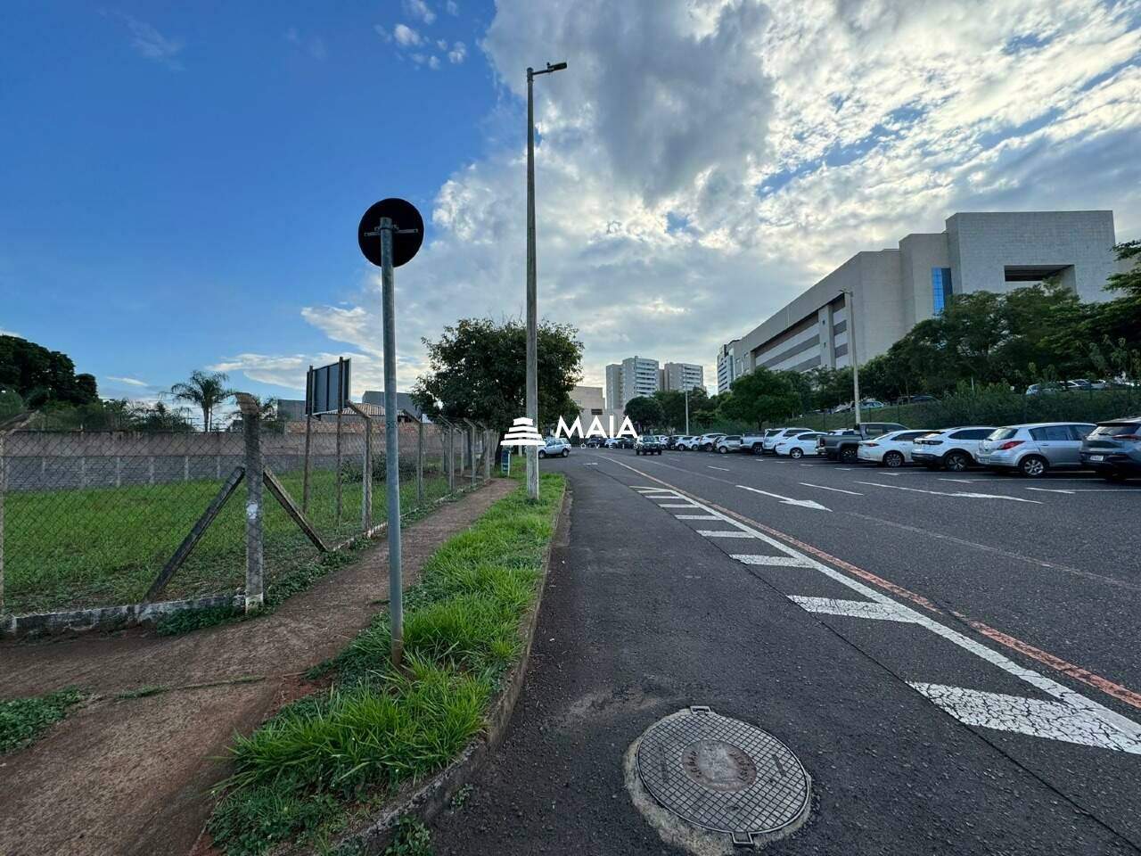 Terreno/Área para aluguel no Santa Maria: 