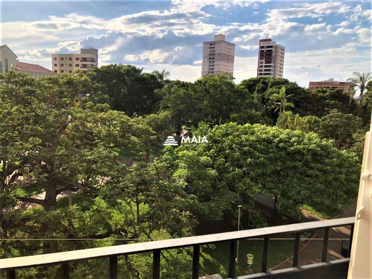 Apartamento à venda no Mercês: 