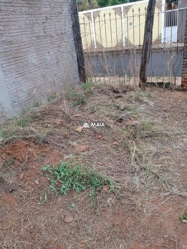 Terreno/Área à venda no Fabrício: 