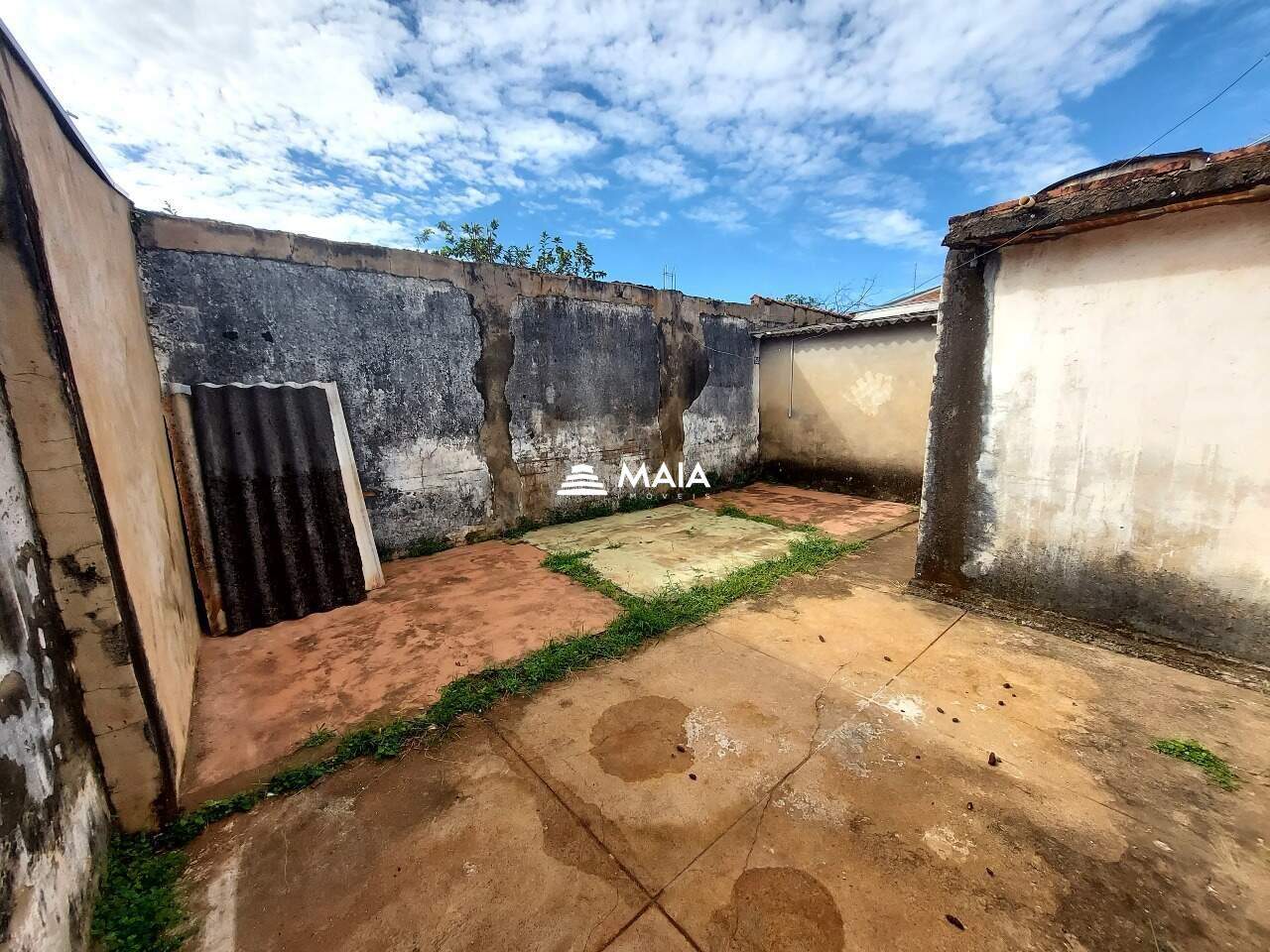 Terreno/Área à venda no Fabrício: 