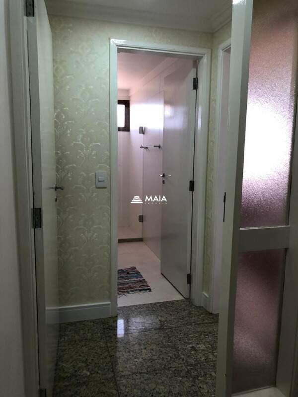 Apartamento à venda no Mercês: 