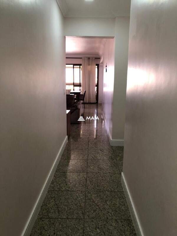 Apartamento à venda no Mercês: 