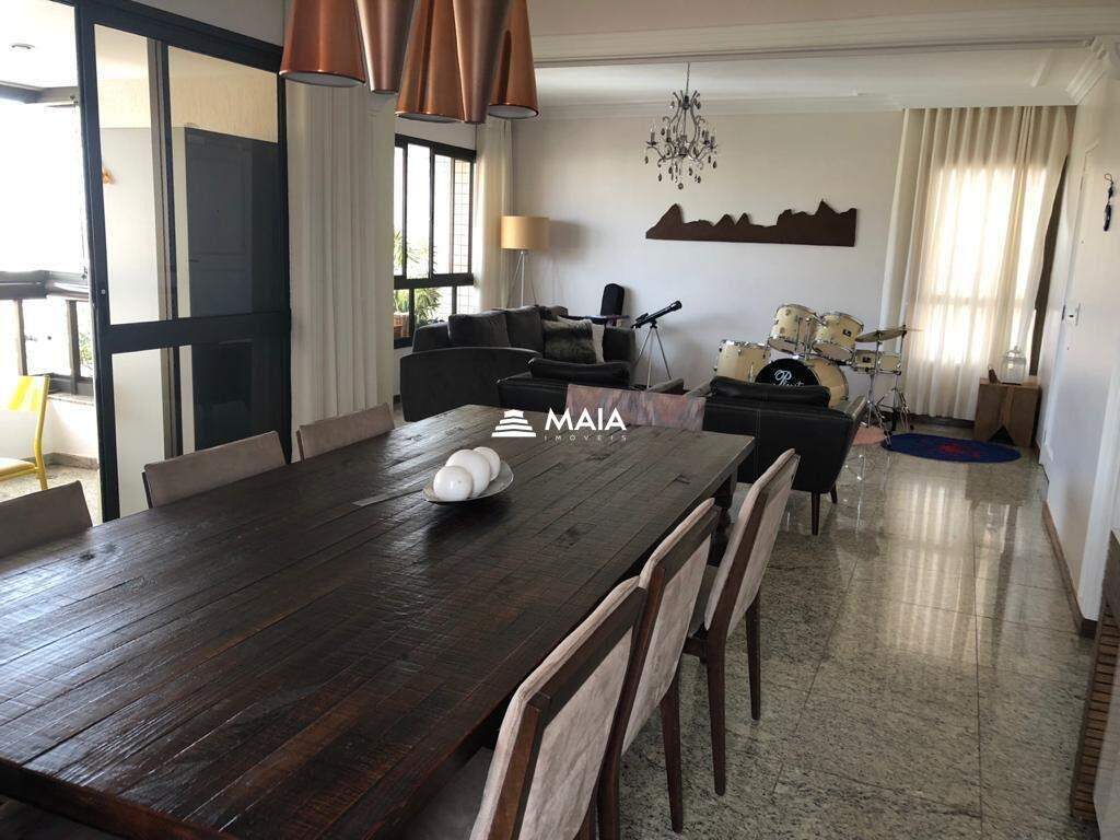 Apartamento à venda no Mercês: 