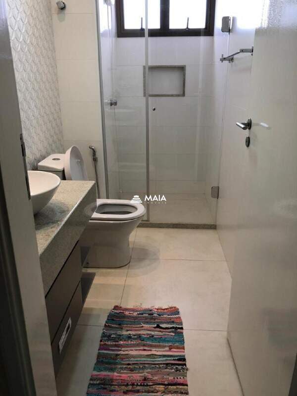 Apartamento à venda no Mercês: 