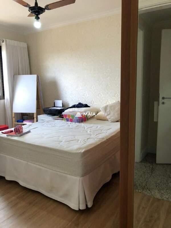 Apartamento à venda no Mercês: 