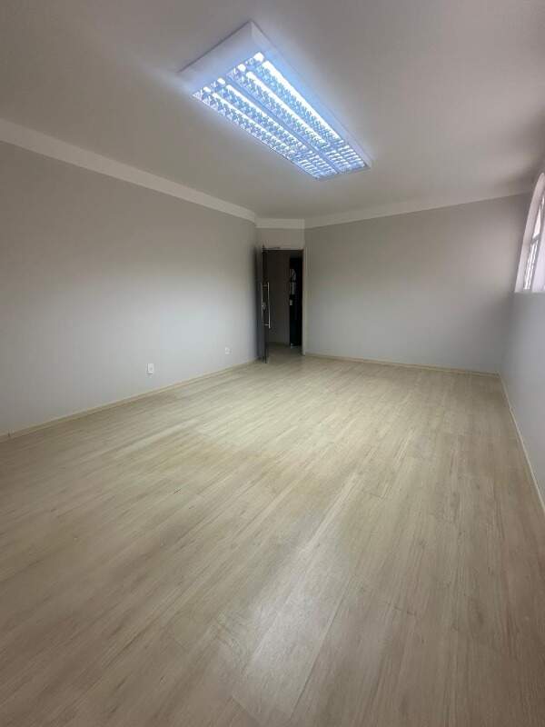 Comercial à venda no Vila Olímpica: 