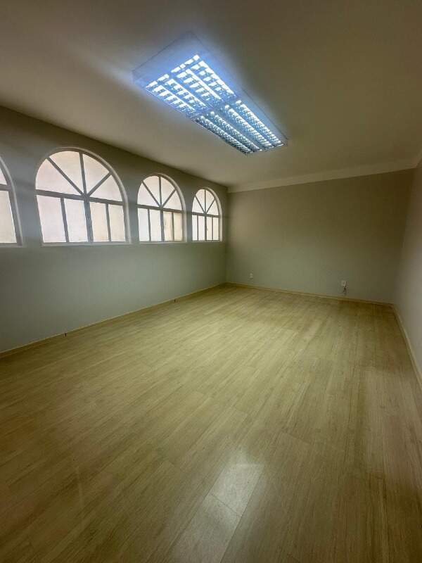 Comercial à venda no Vila Olímpica: 