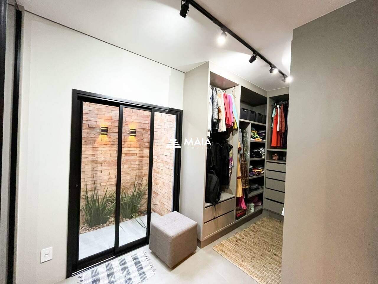 Casa de Condomínio à venda no Estância dos Ipês: 