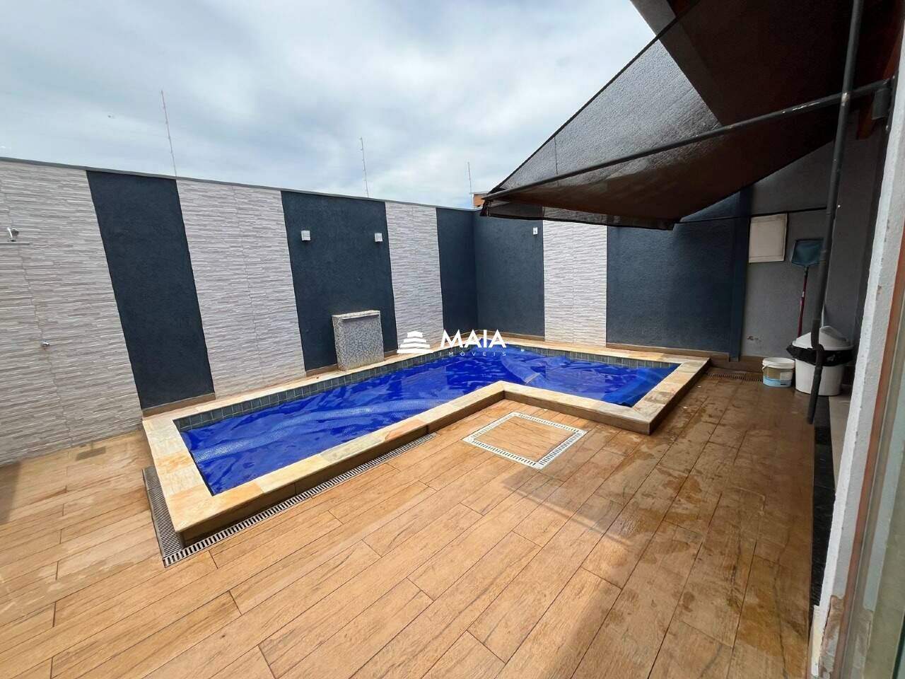 Casa à venda no bairro Jardim Nenê Gomes