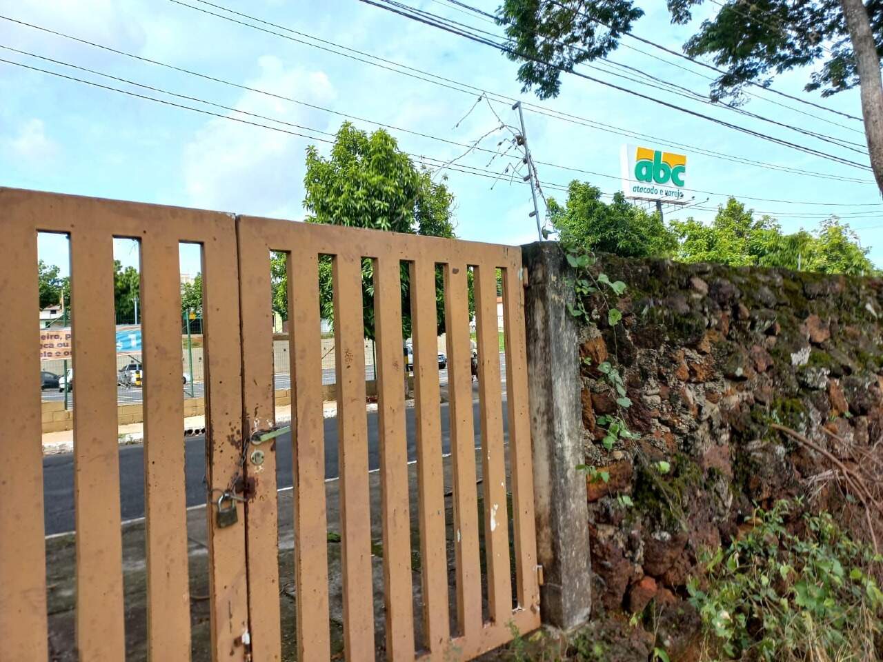 Terreno/Área à venda no Nossa Senhora da Abadia: 