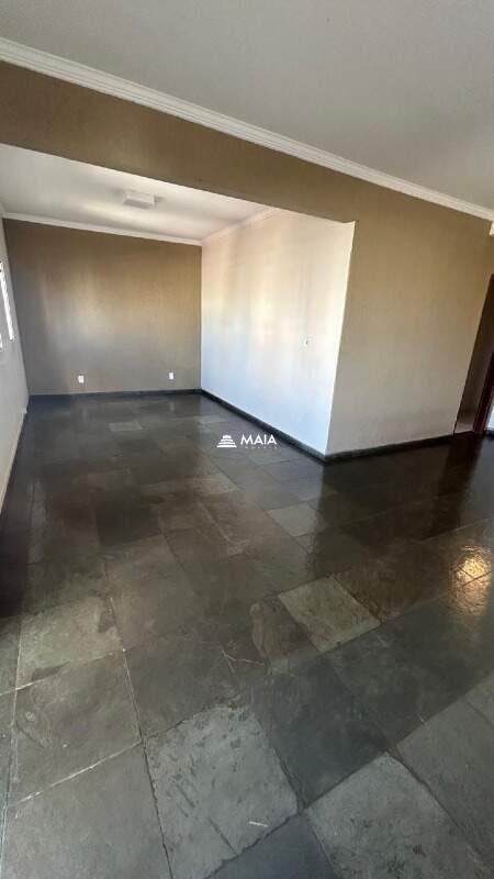 Apartamento à venda no Mercês: 