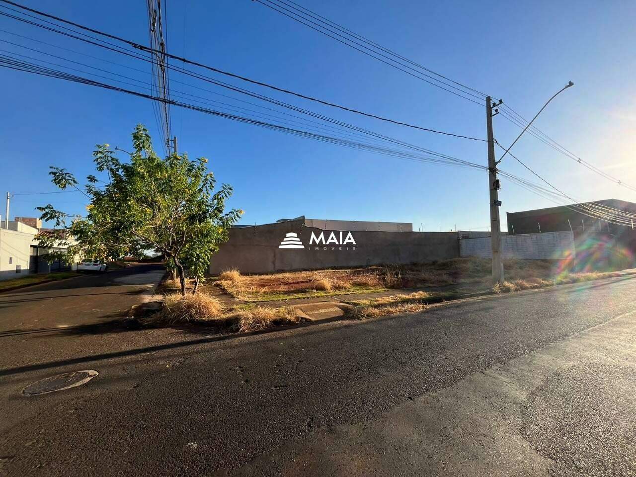 Terreno/Área à venda no Paraíso: 