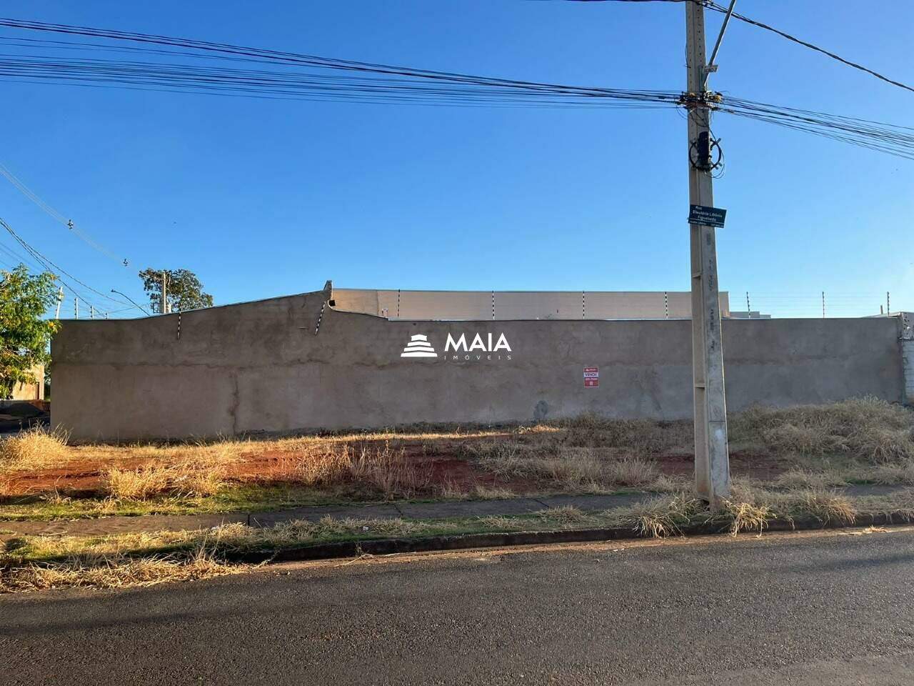 Terreno/Área à venda no Paraíso: 