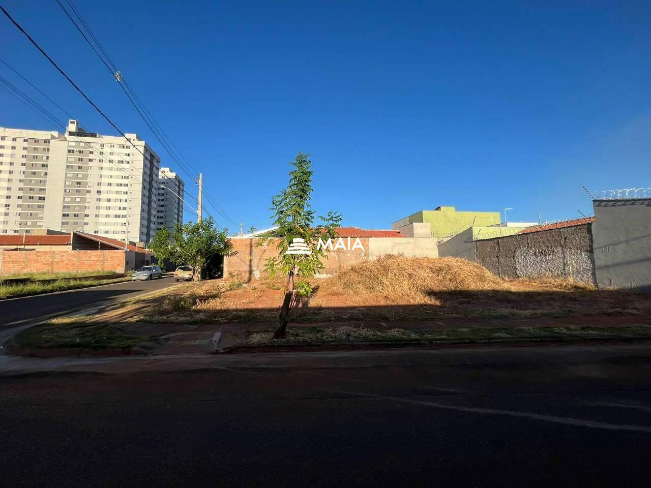 Terreno/Área à venda no Paraíso: 