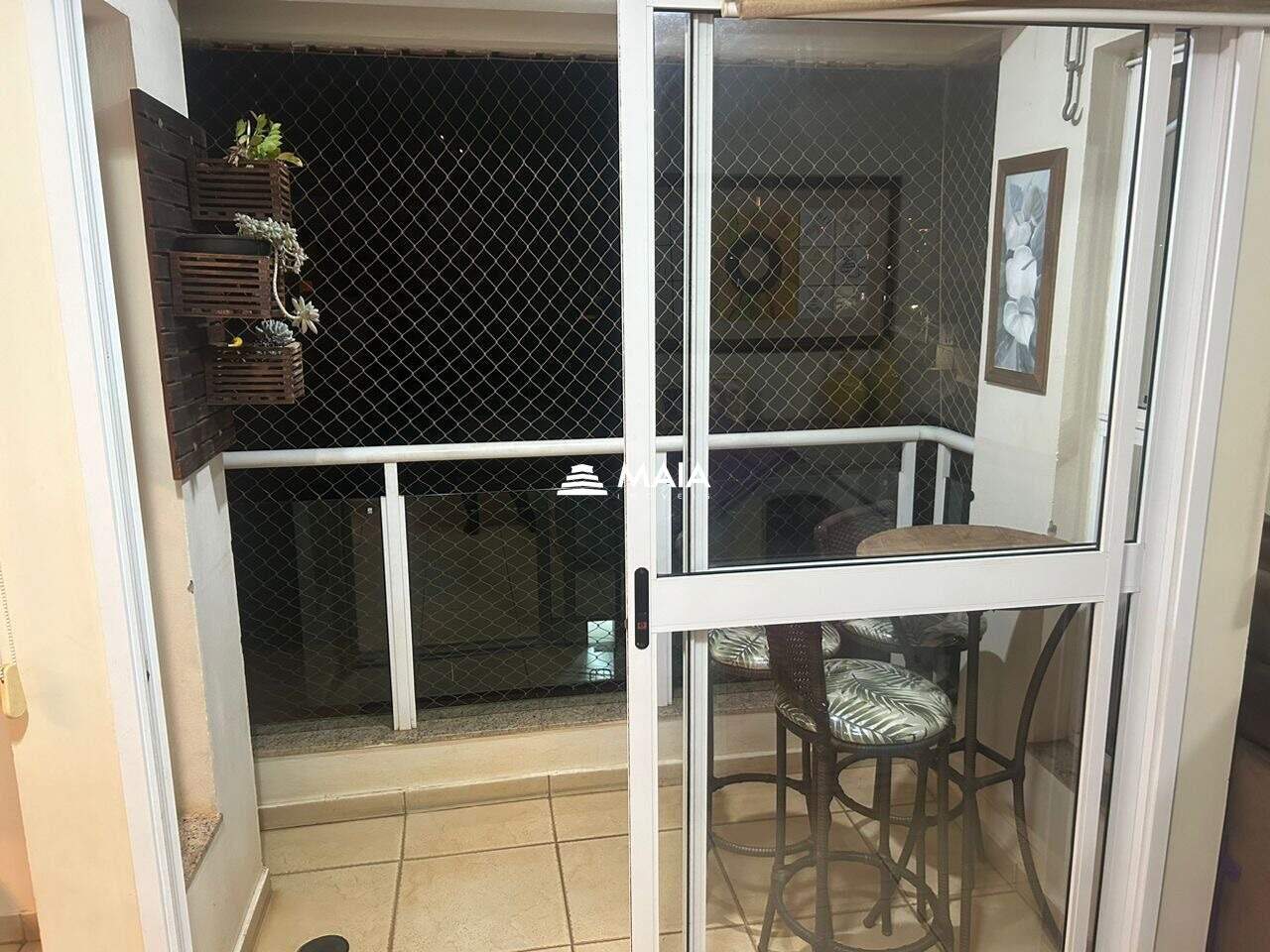 Apartamento à venda no Mercês: 