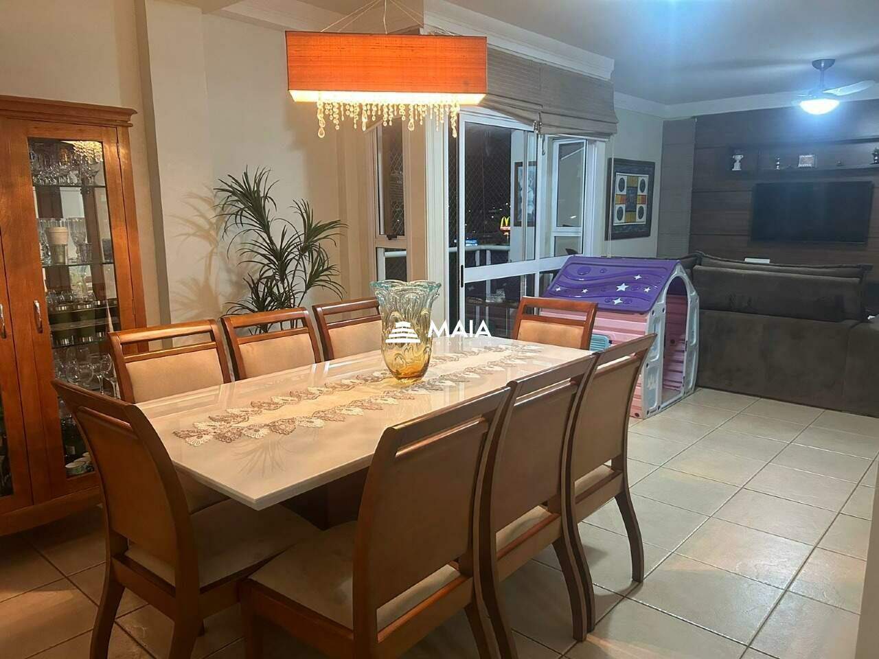 Apartamento à venda no Mercês: 