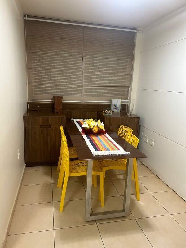 Apartamento à venda no Mercês: 