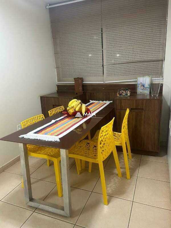 Apartamento à venda no Mercês: 