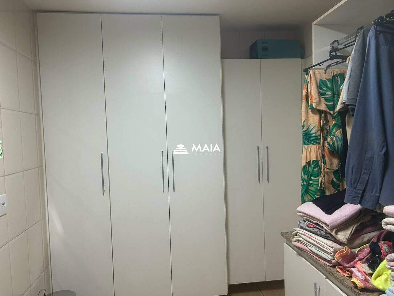 Apartamento à venda no Mercês: 