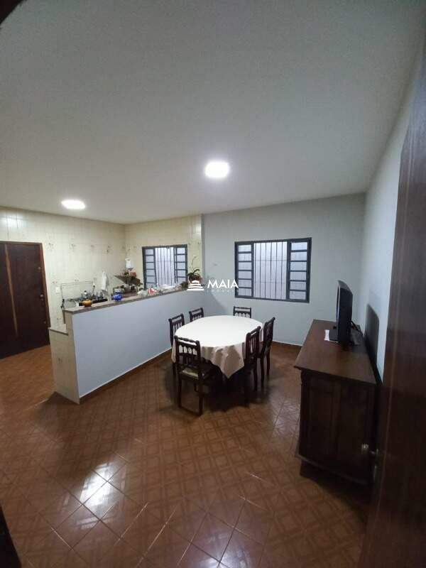 Casa à venda no Vila Olímpica: 