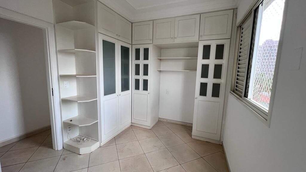 Apartamento à venda no Mercês: 