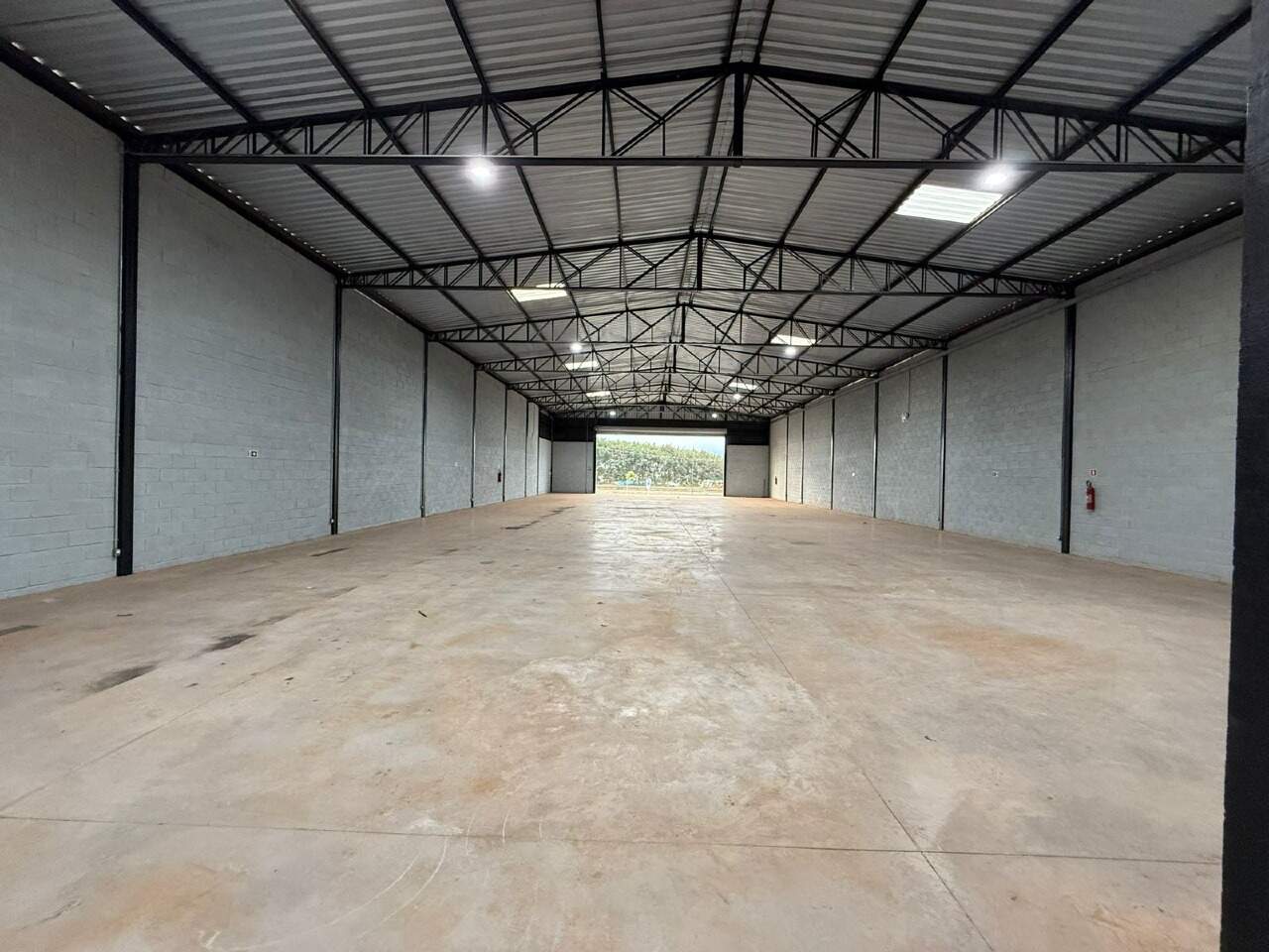 Galpão para aluguel no BR-262: 