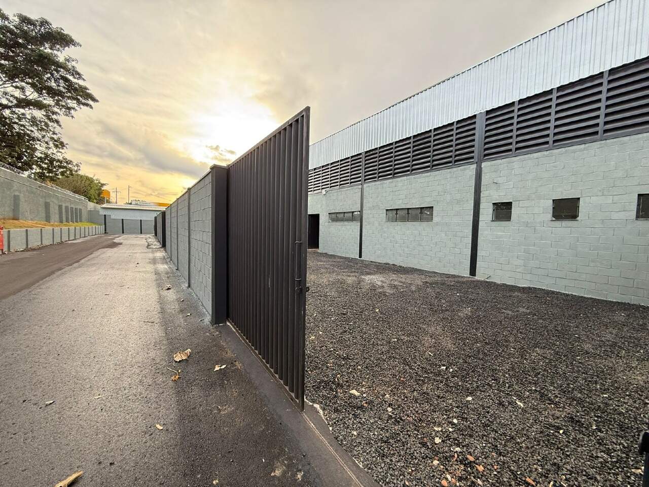 Galpão para aluguel no BR-262: 