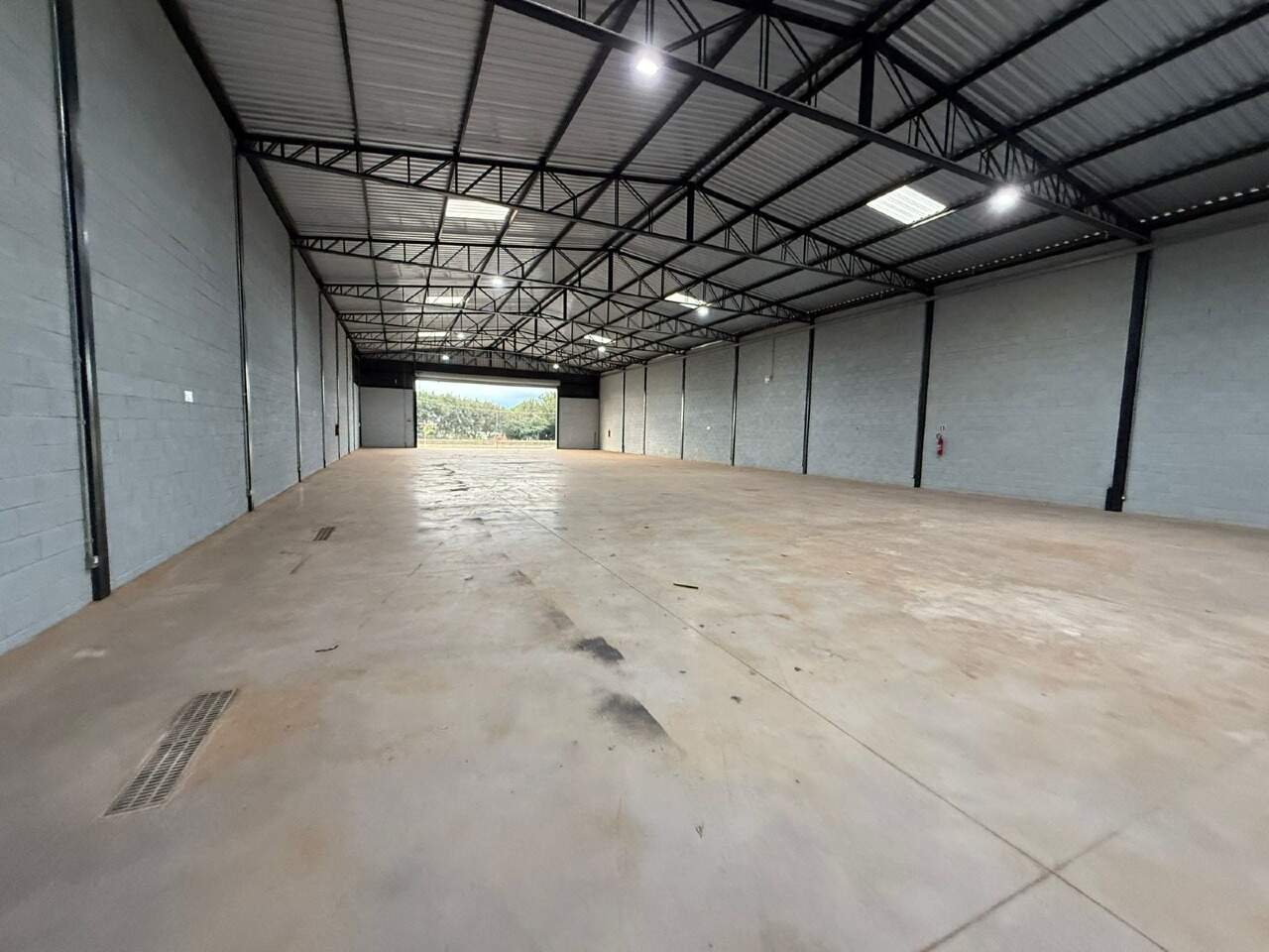 Galpão para aluguel no BR-262: 