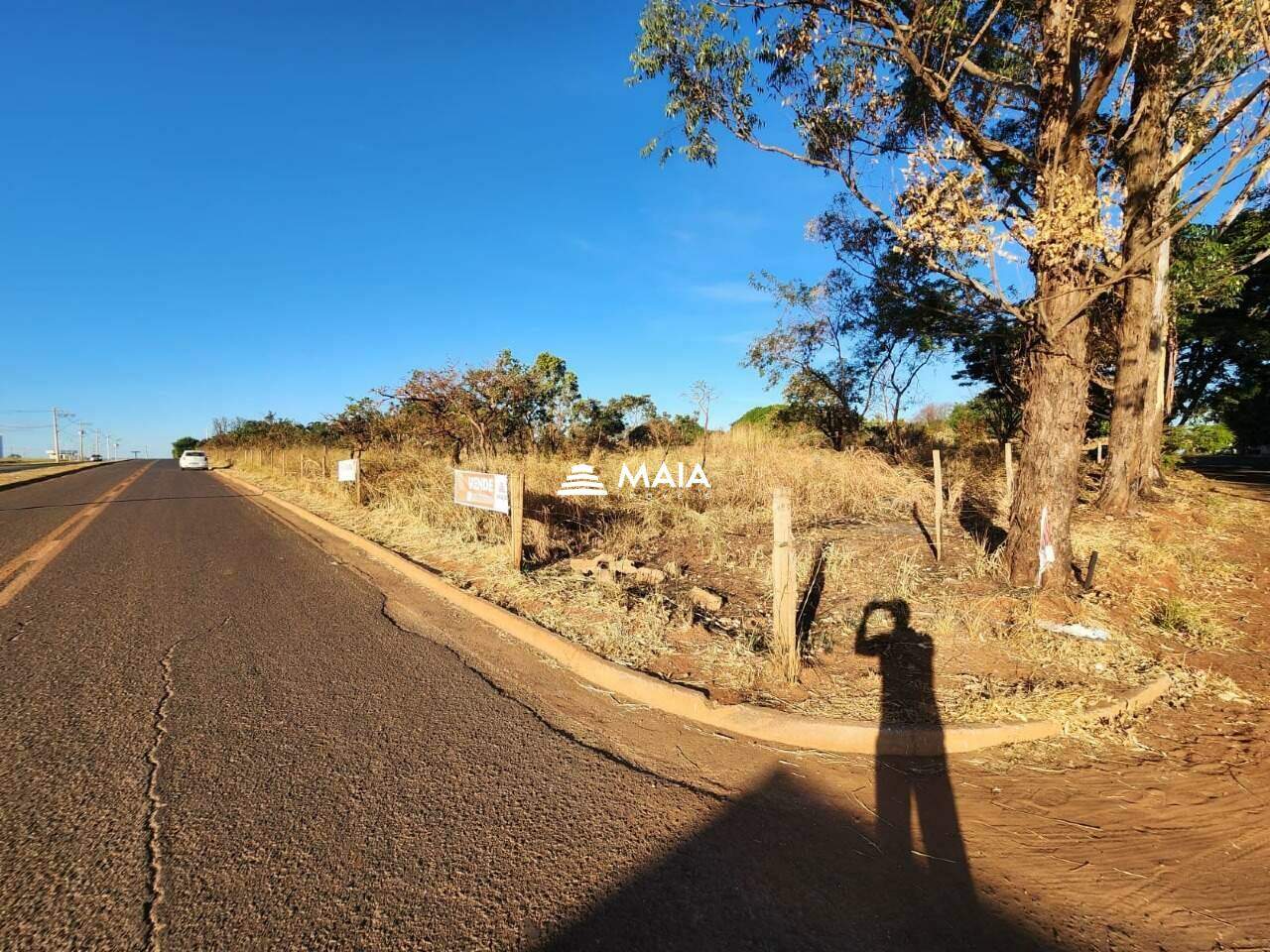 Terreno/Área para aluguel no Chácaras Bouganville: 