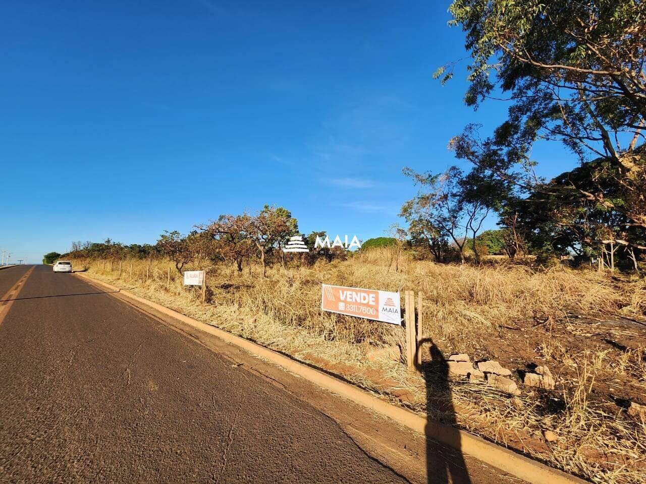 Terreno/Área para aluguel no Chácaras Bouganville: 