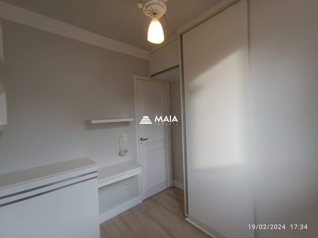 Casa de Condomínio à venda no Village Mercês: 