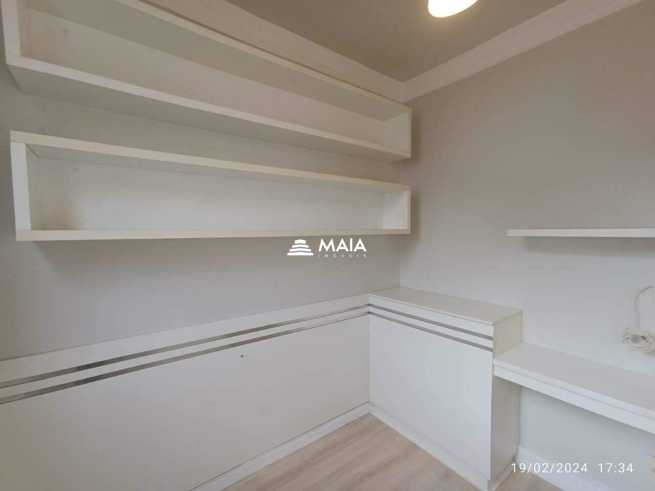 Casa de Condomínio à venda no Village Mercês: 