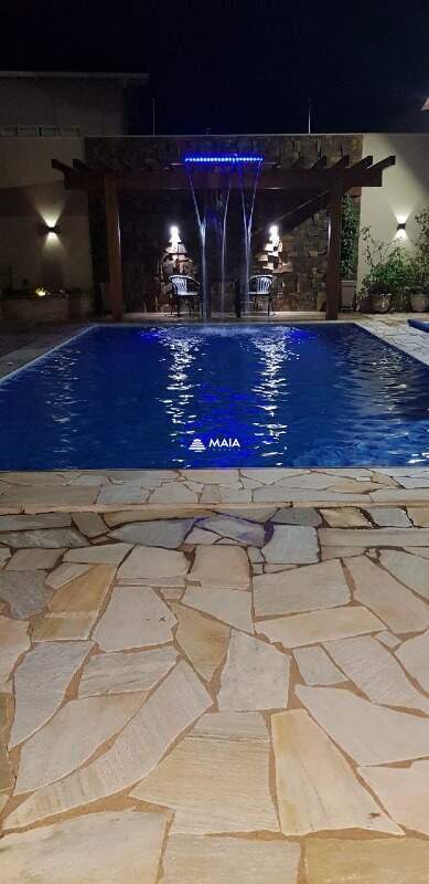 Casa à venda no Fabrício: 