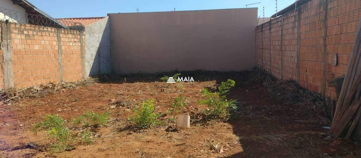 Terreno/Área à venda no Jardim Espanha: 