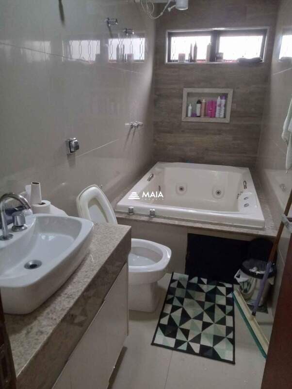 Casa à venda no Jardim Canadá: 